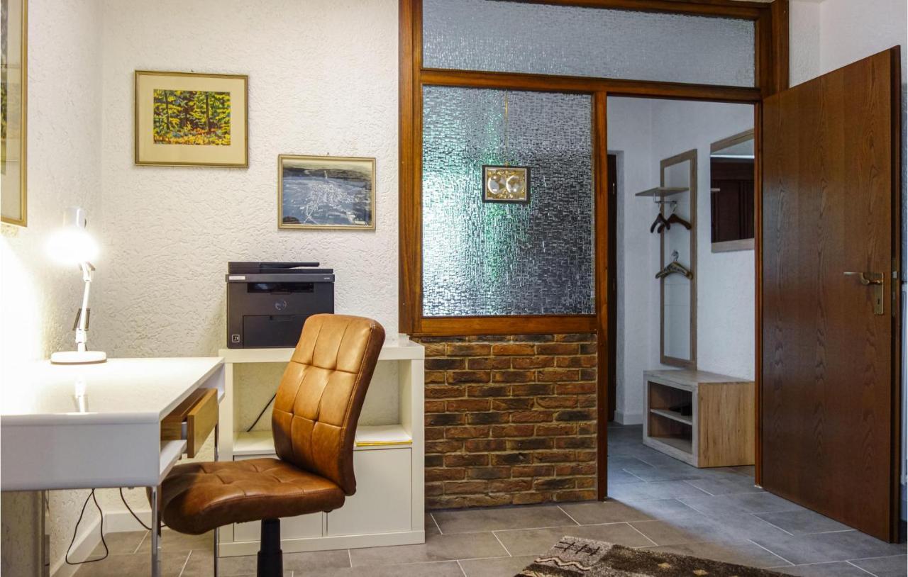 Beautiful Apartment In Dillenburg With Kitchen エクステリア 写真
