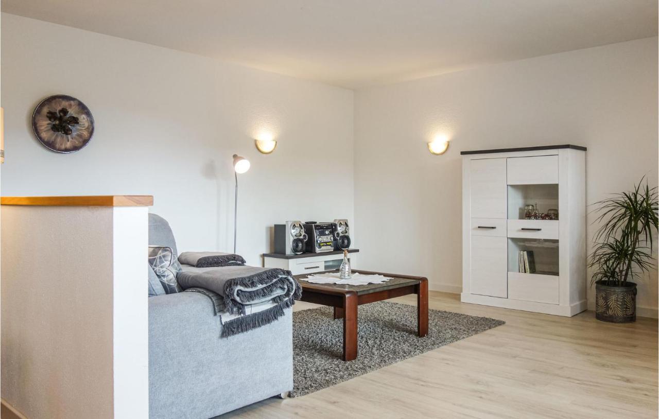 Beautiful Apartment In Dillenburg With Kitchen エクステリア 写真